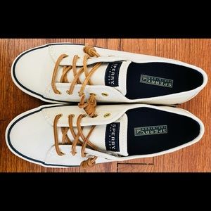 Women’s size 8.5 cream colored Sperry Top slides